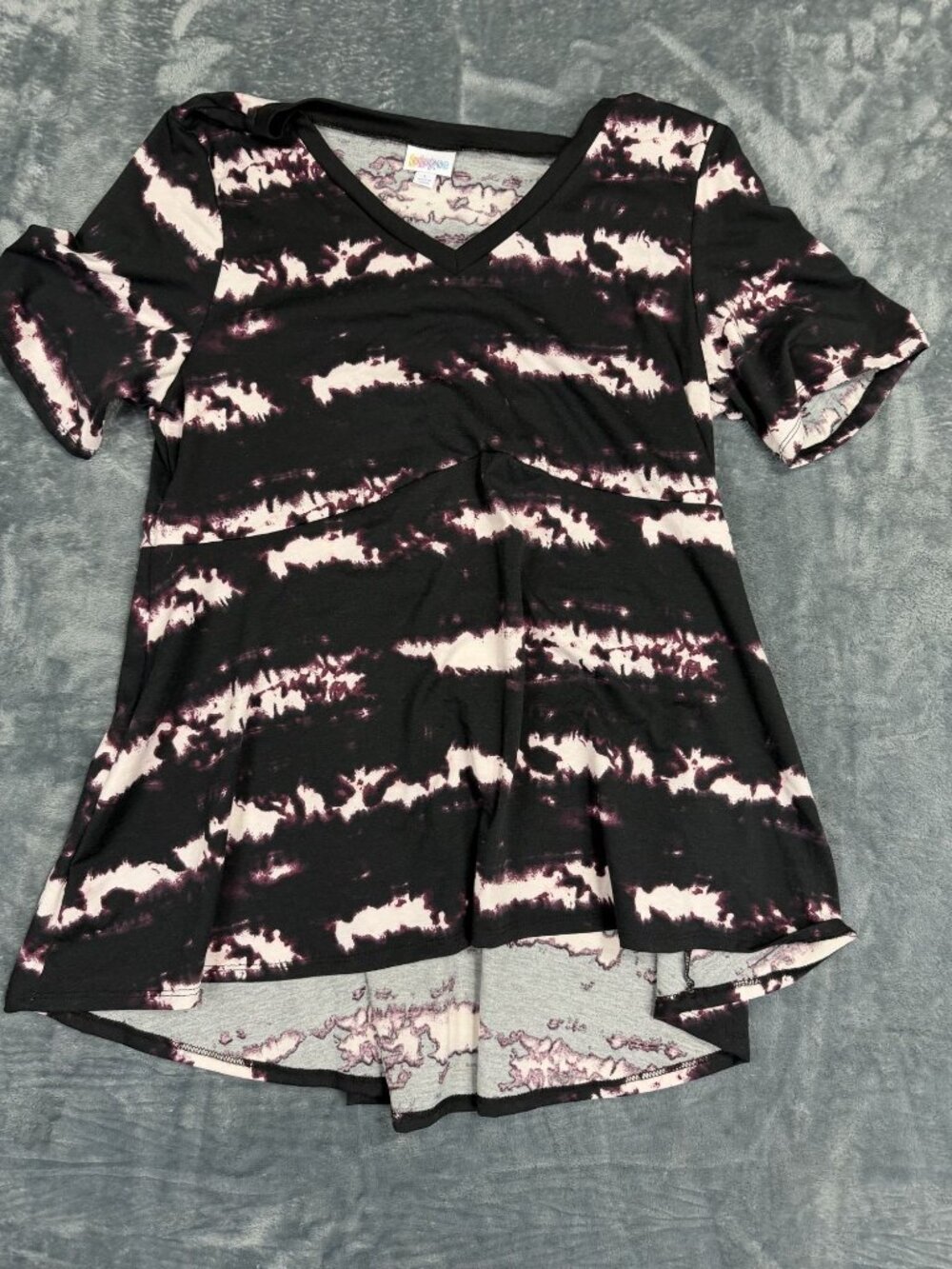 Lularoe Black & Pink Tie-Dye V-Neck Short Sleeve High-Low Hem Tunic Top Womens L